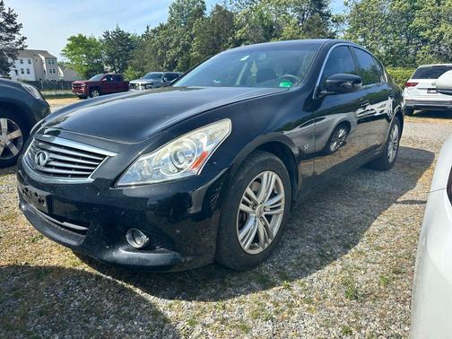 Black Obsidian 2015 INFINITI Q40 Base