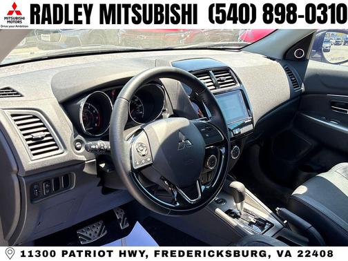 Diamond White Pearl 2018 Mitsubishi Outlander Sport 2.4 SEL