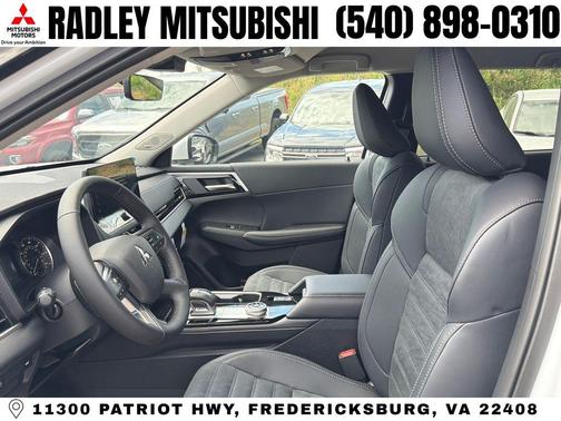 White Diamond 2026 Mitsubishi Outlander SE