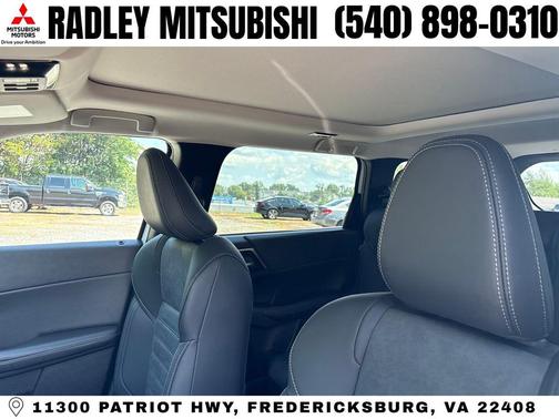 White Diamond 2026 Mitsubishi Outlander SE