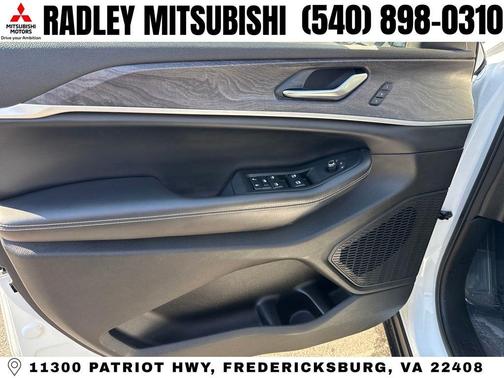 Bright White 2023 Jeep Grand Cherokee L Limited