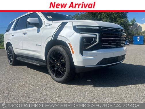 Iridescent Pearl Tricoat 2025 Chevrolet Tahoe High Country