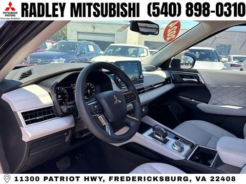 Black Diamond 2024 Mitsubishi Outlander SEL
