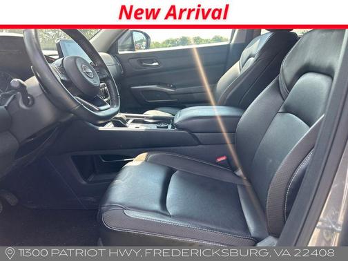 Gun Metallic 2023 Nissan Pathfinder SL