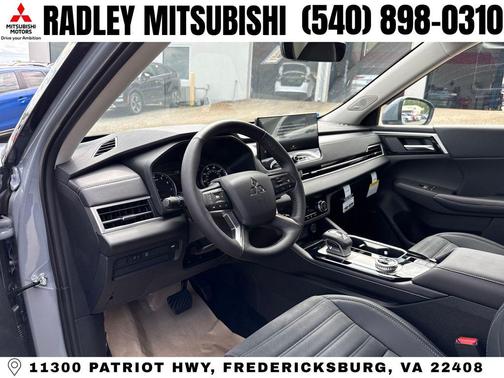 Moonstone 2026 Mitsubishi Outlander SE