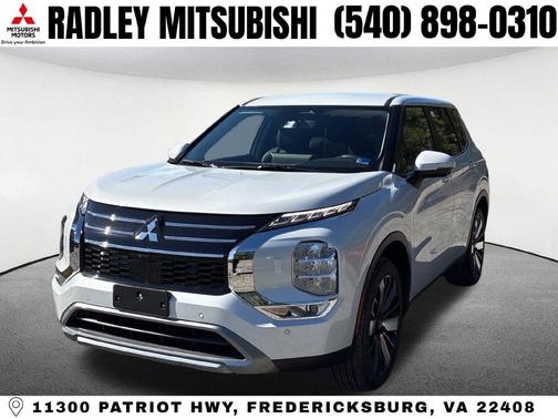 White Diamond 2026 Mitsubishi Outlander SE