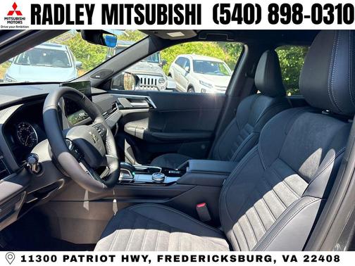 Graphite Gray 2026 Mitsubishi Outlander LE