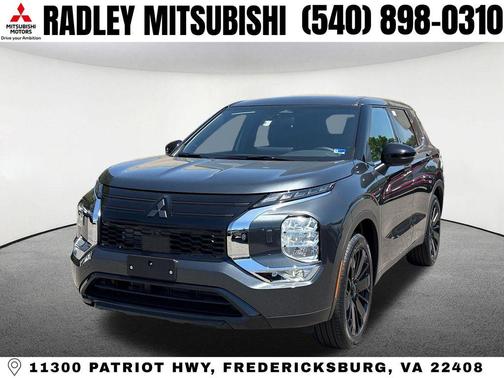 Graphite Gray 2026 Mitsubishi Outlander LE