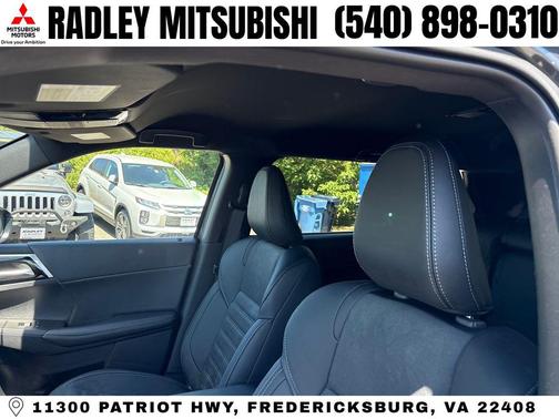 Graphite Gray 2026 Mitsubishi Outlander LE