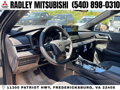 Graphite Gray 2026 Mitsubishi Outlander LE
