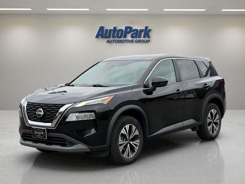 Super Black 2022 Nissan Rogue SV