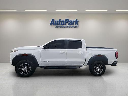 Summit White 2023 GMC Canyon AT4