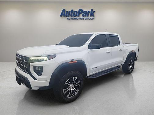 Summit White 2023 GMC Canyon AT4