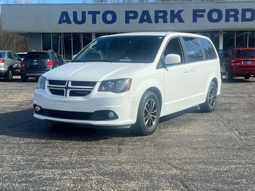 White Knuckle Clearcoat 2019 Dodge Grand Caravan GT