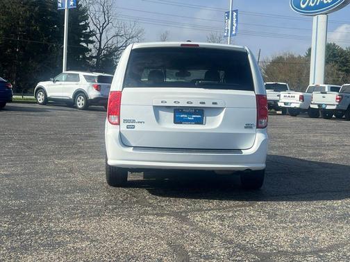 White Knuckle Clearcoat 2019 Dodge Grand Caravan GT