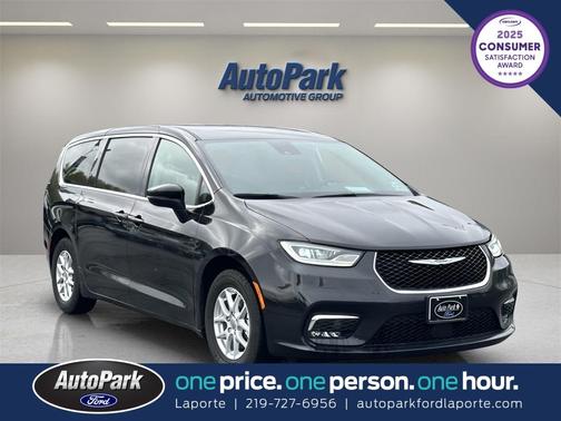 2023 Chrysler Pacifica Touring-L