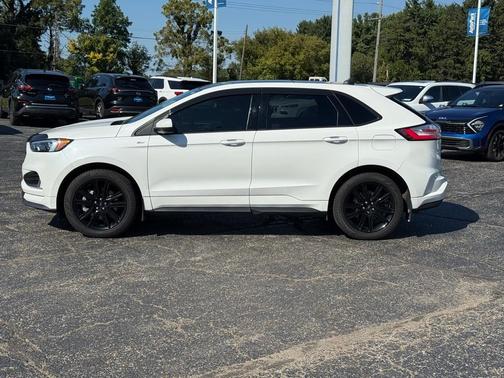 2023 Ford Edge ST Line