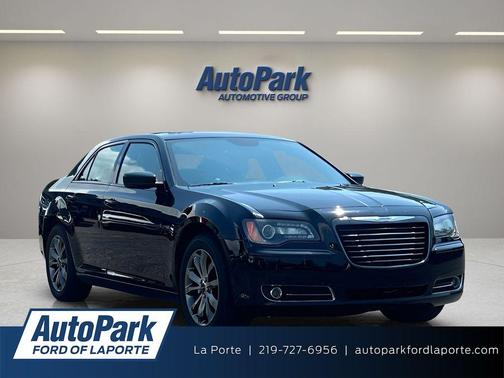 Gloss Black 2014 Chrysler 300 S