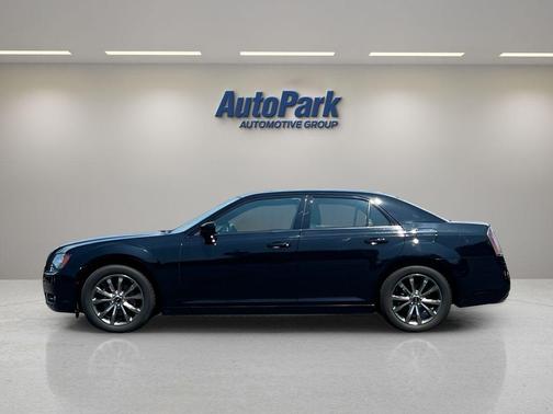 Gloss Black 2014 Chrysler 300 S