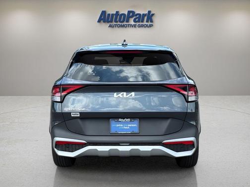 Gravity Gray 2025 Kia Sportage EX