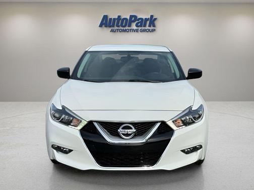 White 2018 Nissan Maxima 3.5 S