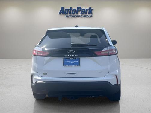 2021 Ford Edge SE