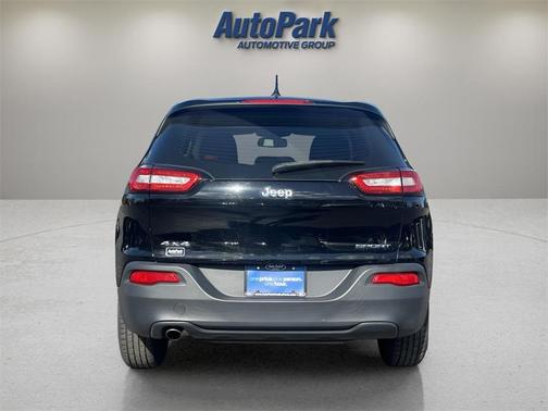 2017 Jeep Cherokee Sport