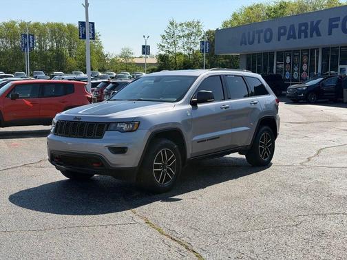 Billet Silver Metallic Clearcoat 2019 Jeep Grand Cherokee Trailhawk
