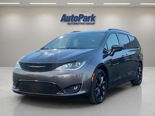 2020 Chrysler Pacifica Touring-L