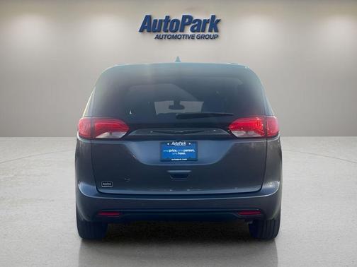 2020 Chrysler Pacifica Touring-L