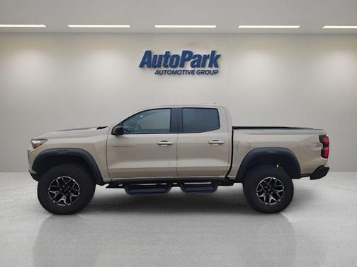 Sand Dune Metallic 2024 Chevrolet Colorado ZR2