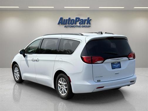 2021 Chrysler Voyager LXI