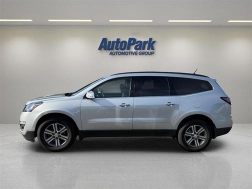 2017 Chevrolet Traverse 2LT