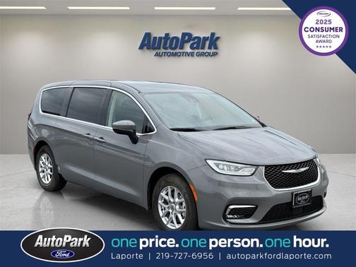 2023 Chrysler Pacifica Touring-L