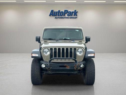 Gator Clearcoat 2020 Jeep Gladiator Sport