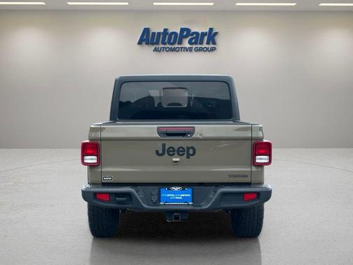 Gator Clearcoat 2020 Jeep Gladiator Sport