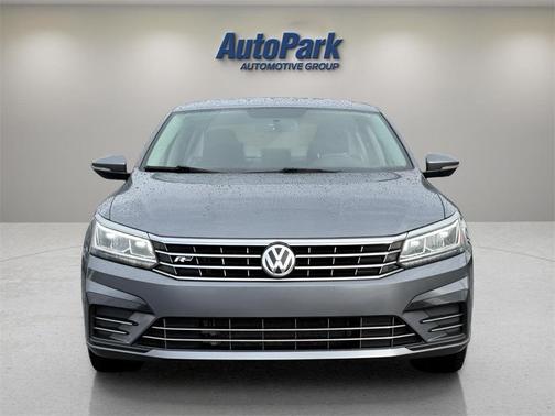 2018 Volkswagen Passat 2.0T R-Line