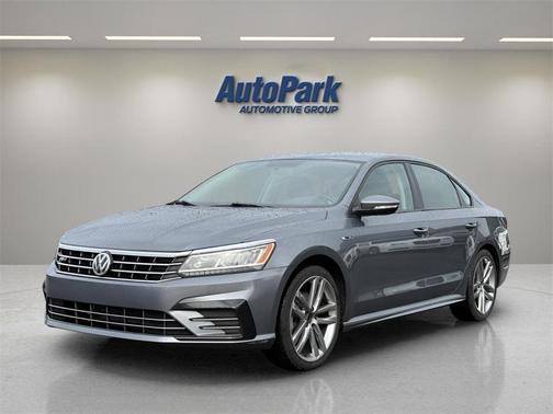 2018 Volkswagen Passat 2.0T R-Line