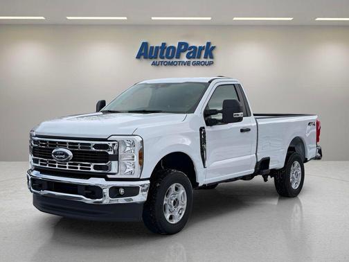 Oxford White 2026 Ford F-350 XLT