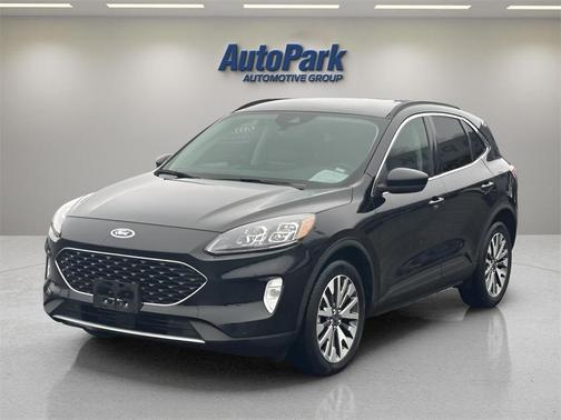 2022 Ford Escape Titanium
