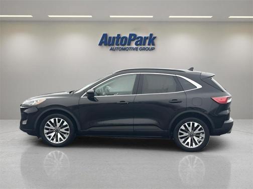 2022 Ford Escape Titanium