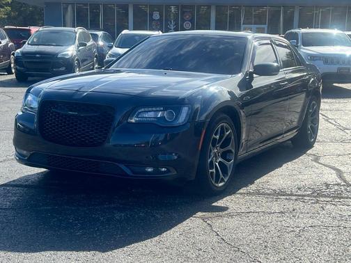 2016 Chrysler 300 S