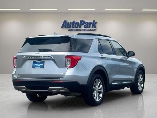 Iconic Silver Metallic 2020 Ford Explorer XLT