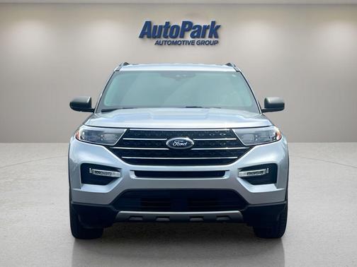 Iconic Silver Metallic 2020 Ford Explorer XLT