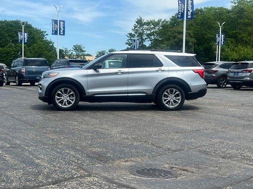 Iconic Silver Metallic 2020 Ford Explorer XLT