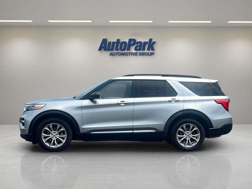 Iconic Silver Metallic 2020 Ford Explorer XLT