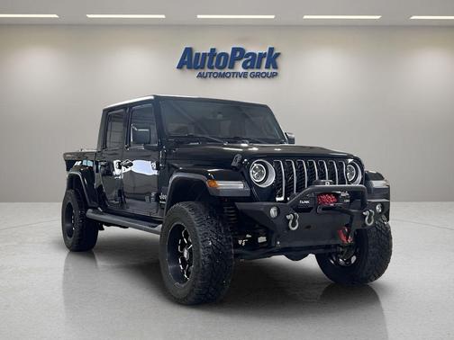 Black Clearcoat 2020 Jeep Gladiator Overland