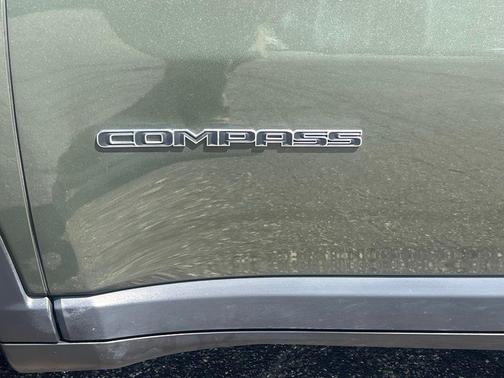 Olive Green Pearlcoat 2018 Jeep Compass Sport