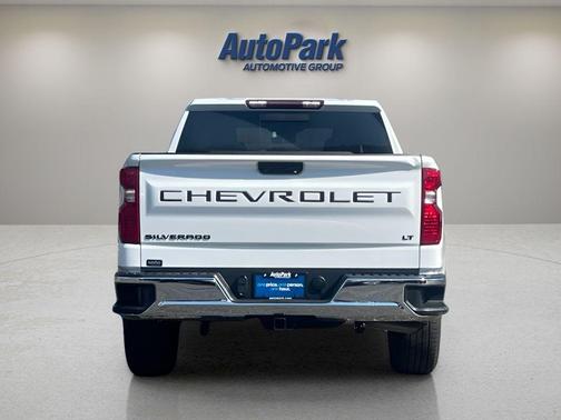 Summit White 2024 Chevrolet Silverado 1500 LT