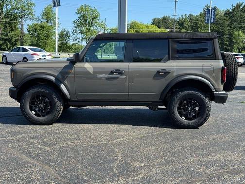 Gray 2026 Ford Bronco Badlands